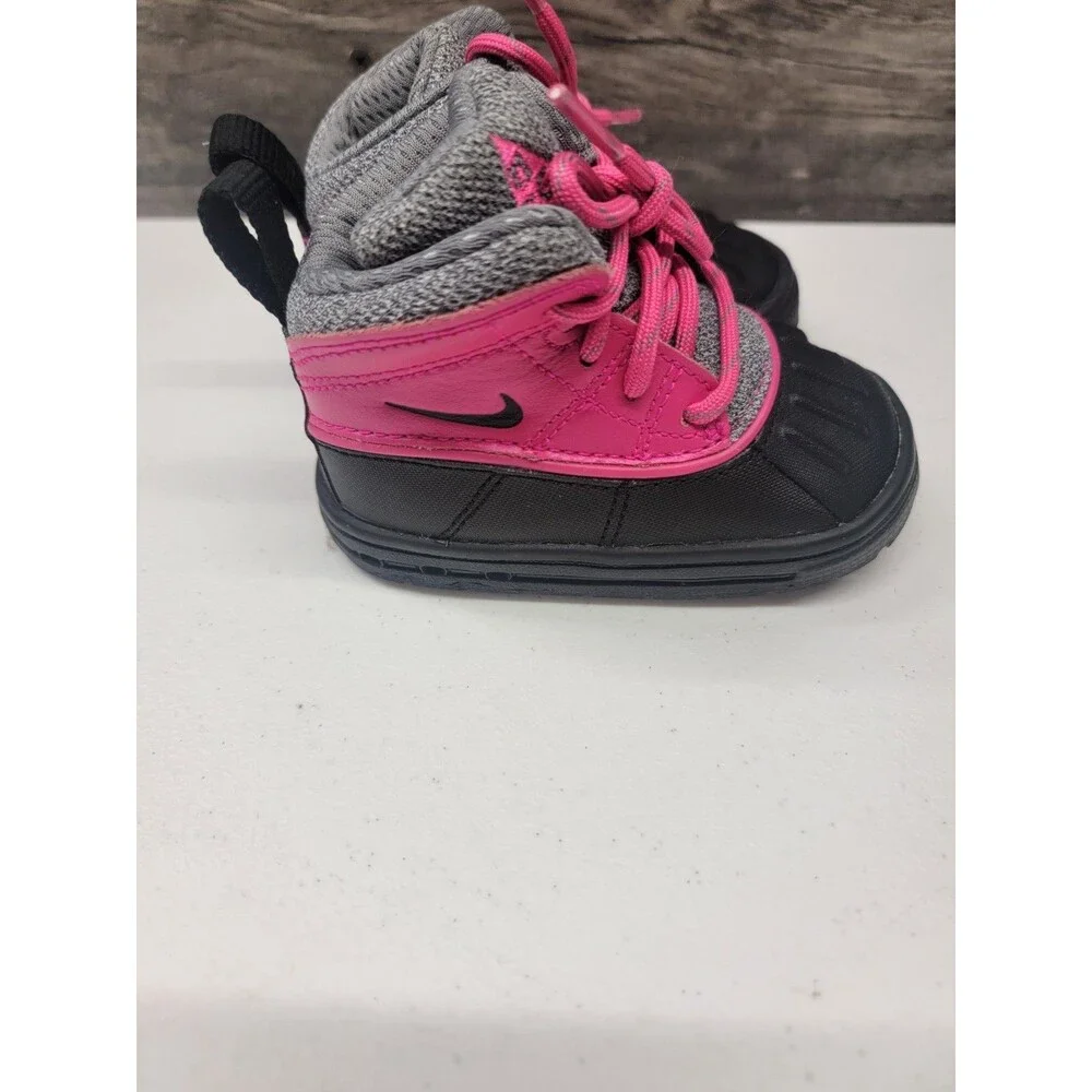NIKE ACG Woodside 2 High 524878-600 Infant Size 4C Toddler Boots Black/Pink/Gray